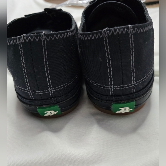 P.F. Flyers sandlot black low top sneakers New with extra laces size W8.… - Picture 9 of 15